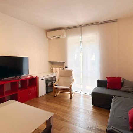 Comfortable Apartment In The Heart Of Lecco Eksteriør bilde