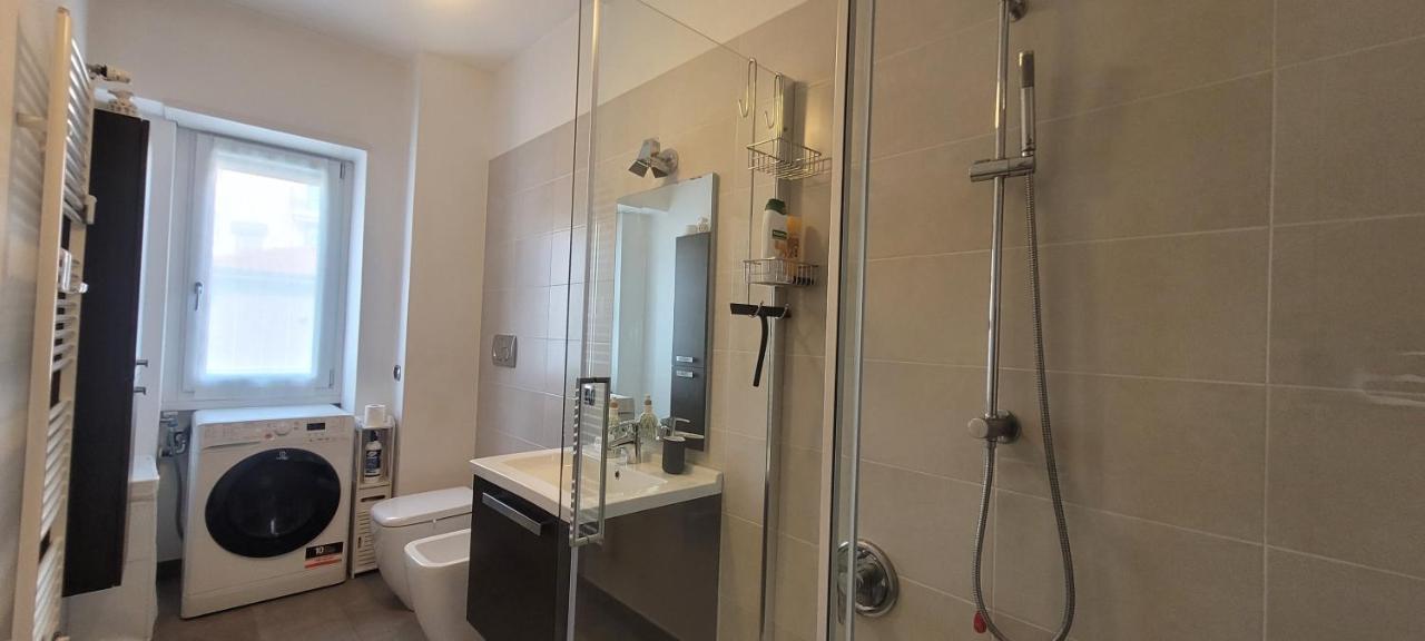 Comfortable Apartment In The Heart Of Lecco Eksteriør bilde