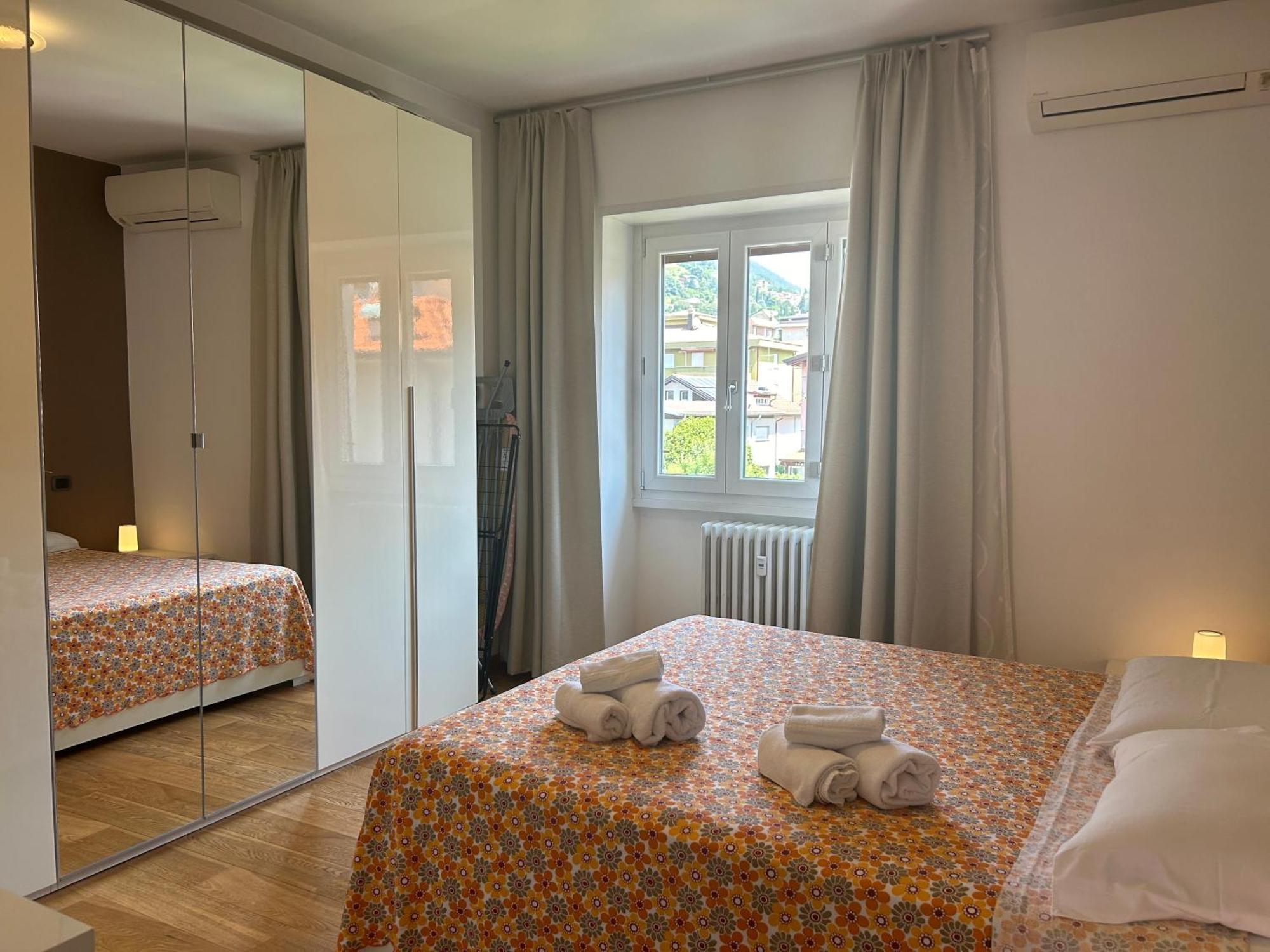Comfortable Apartment In The Heart Of Lecco Eksteriør bilde